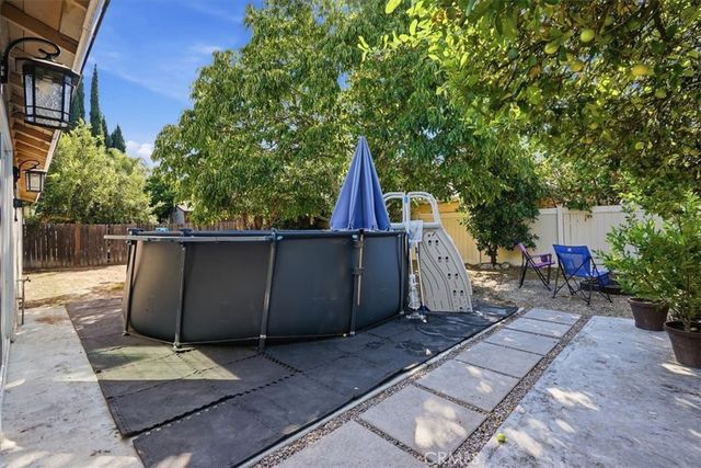 322 Barhill Avenue, Pomona, CA 91766
