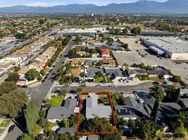 322 Barhill Avenue, Pomona, CA 91766