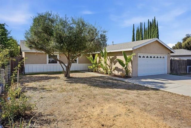 322 Barhill Avenue, Pomona, CA 91766