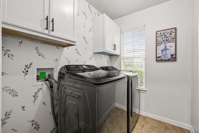 129 Barn Owl LOOP, Leander, TX 78641