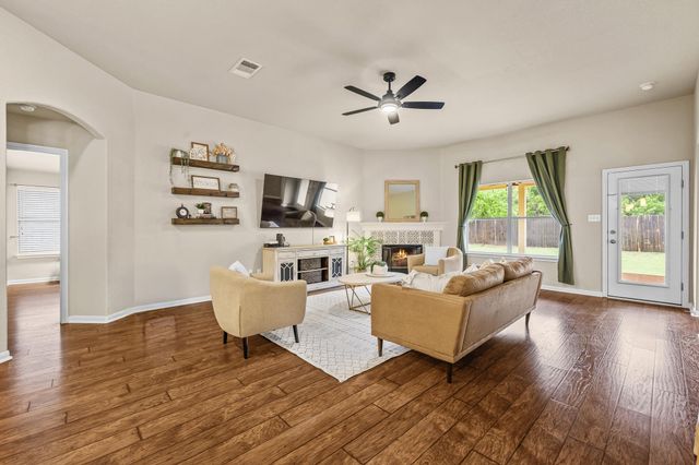 129 Barn Owl LOOP, Leander, TX 78641