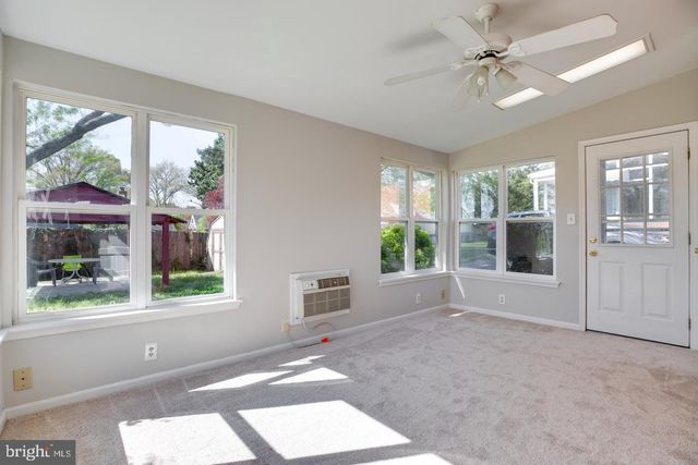 502 N MANSFIELD ST N, Alexandria, VA 22304