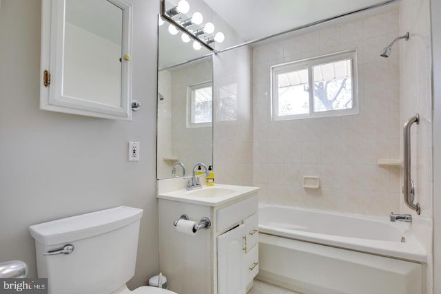 502 N MANSFIELD ST N, Alexandria, VA 22304