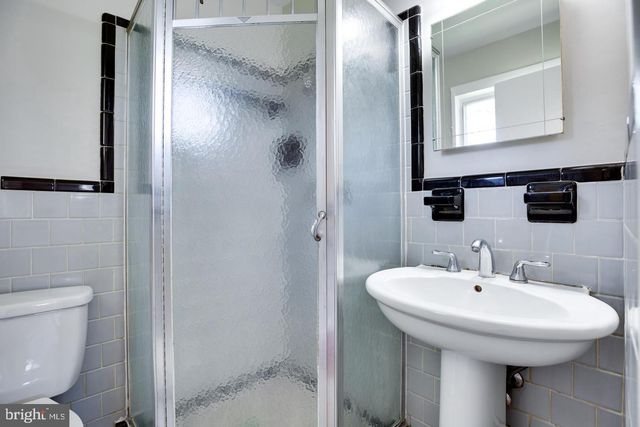 502 N MANSFIELD ST N, Alexandria, VA 22304