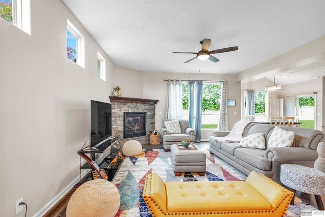 3903 S 192nd Avenue, Omaha, NE 68130