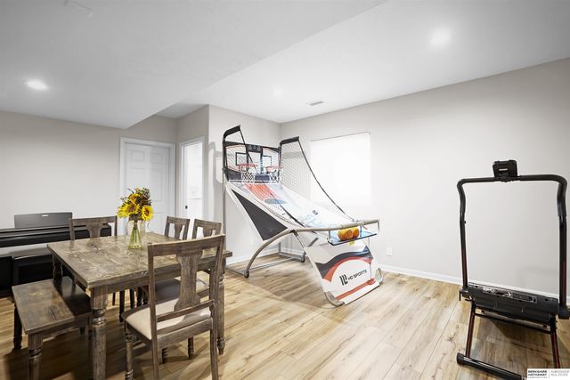 3903 S 192nd Avenue, Omaha, NE 68130