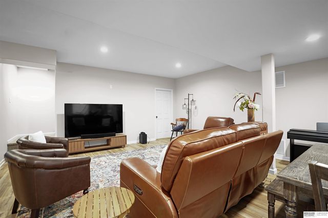 3903 S 192nd Avenue, Omaha, NE 68130