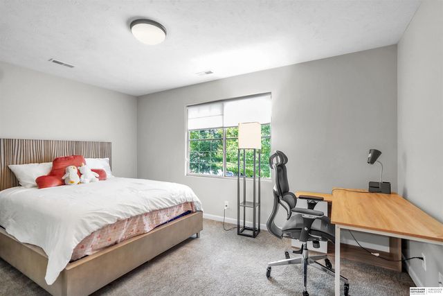 3903 S 192nd Avenue, Omaha, NE 68130