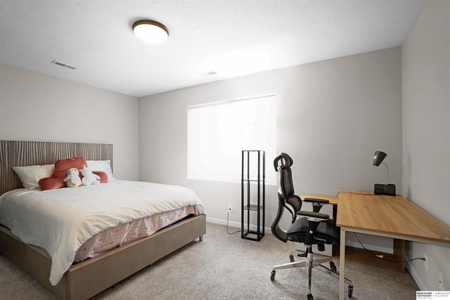 3903 S 192nd Avenue, Omaha, NE 68130