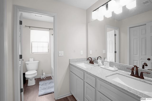 3903 S 192nd Avenue, Omaha, NE 68130