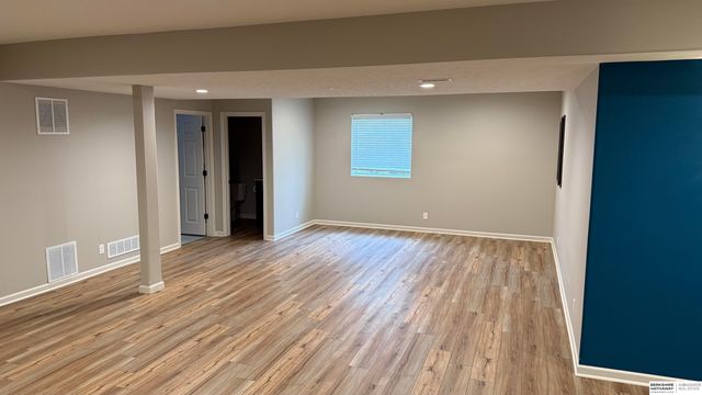 3903 S 192nd Avenue, Omaha, NE 68130