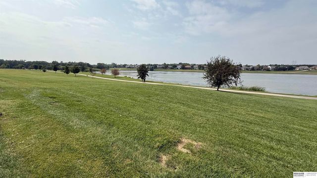 3903 S 192nd Avenue, Omaha, NE 68130