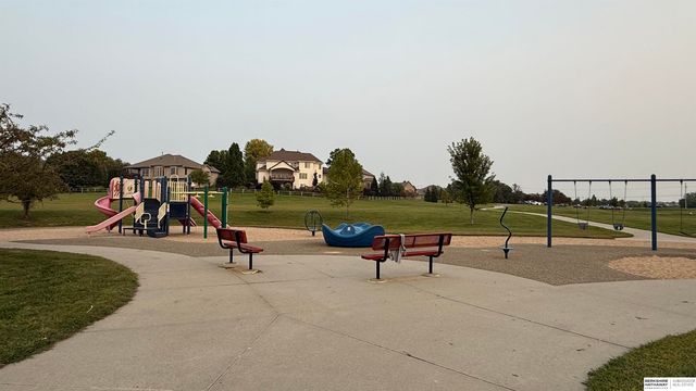 3903 S 192nd Avenue, Omaha, NE 68130