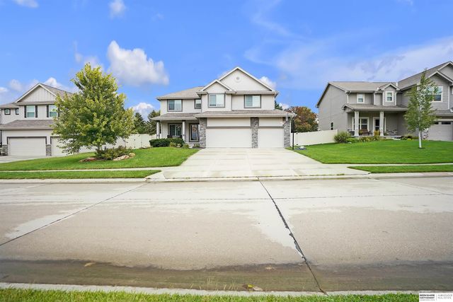 3903 S 192nd Avenue, Omaha, NE 68130