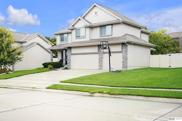 3903 S 192nd Avenue, Omaha, NE 68130