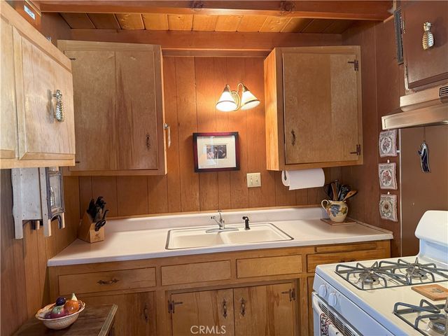 936 Pinon Lane, Big Bear City, CA 92314