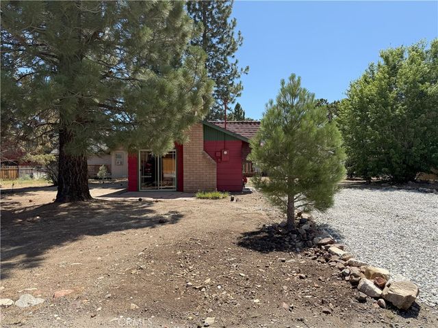 936 Pinon Lane, Big Bear City, CA 92314