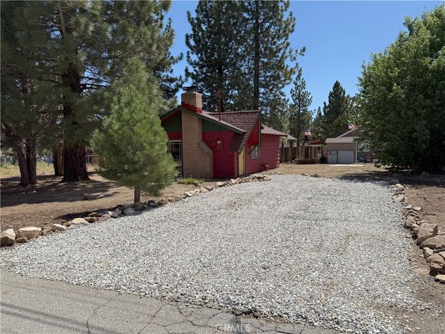936 Pinon Lane, Big Bear City, CA 92314