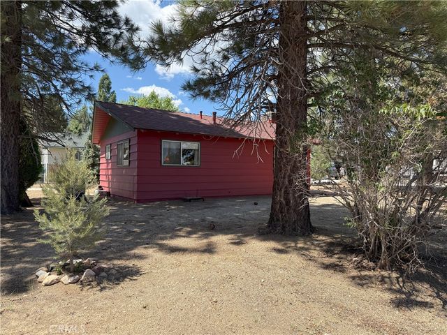 936 Pinon Lane, Big Bear City, CA 92314