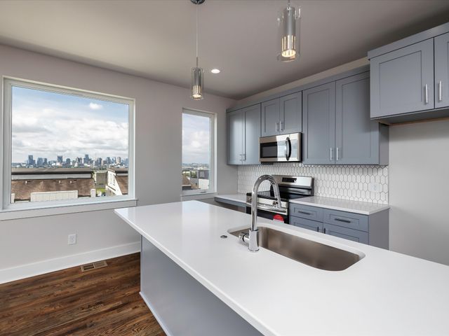 101 Elmhurst Ave, Nashville, TN 37207