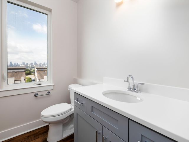 101 Elmhurst Ave, Nashville, TN 37207