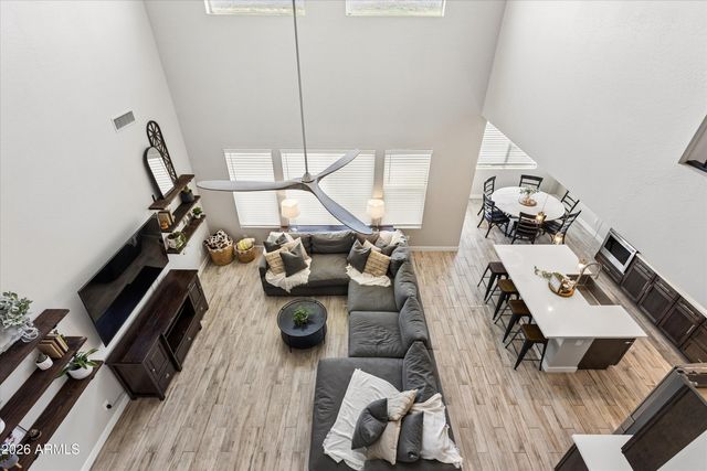 213 E BALAO Drive, Phoenix, AZ 85085