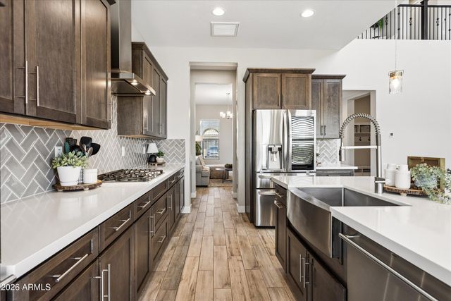 213 E BALAO Drive, Phoenix, AZ 85085