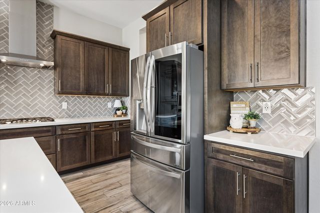213 E BALAO Drive, Phoenix, AZ 85085