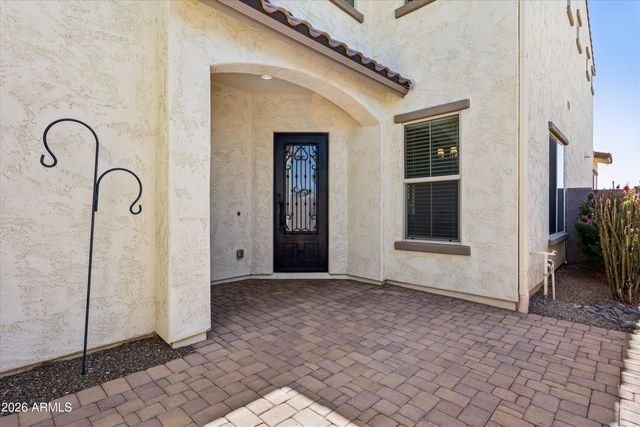 213 E BALAO Drive, Phoenix, AZ 85085