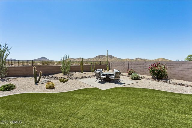 213 E BALAO Drive, Phoenix, AZ 85085