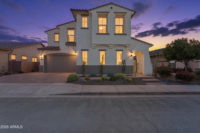 213 E BALAO Drive, Phoenix, AZ 85085
