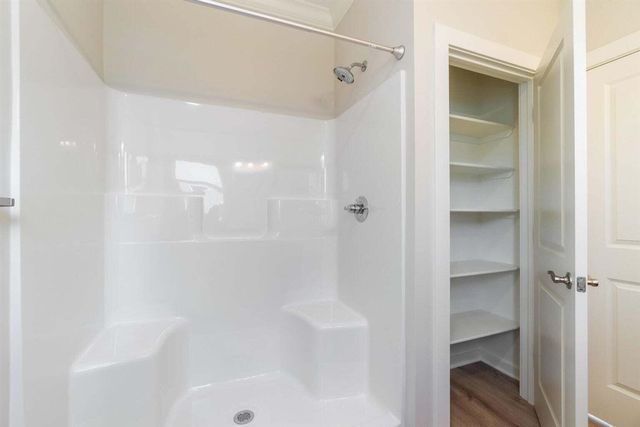 28 Engelhardt Strasse, Jackson, MI 49201