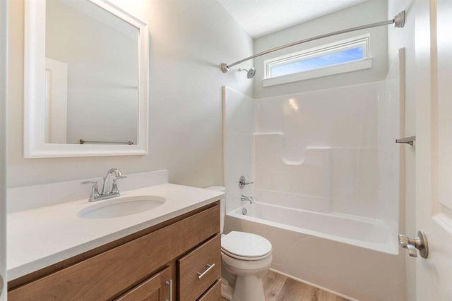 28 Engelhardt Strasse, Jackson, MI 49201