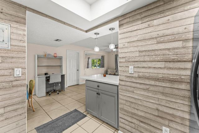 950 S Kanner Highway C-10, Stuart, FL 34994