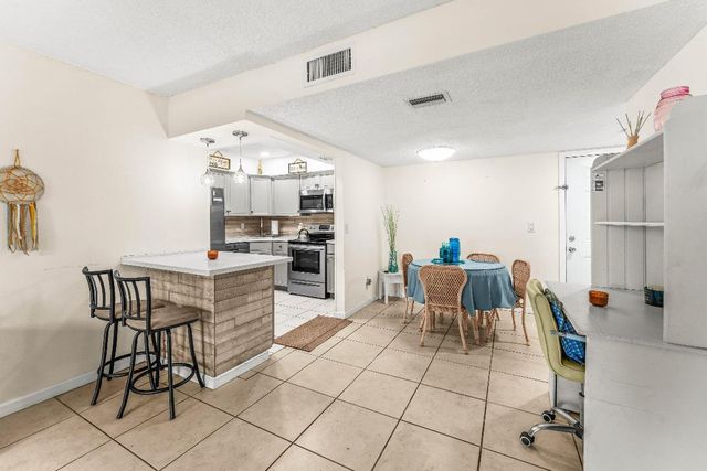 950 S Kanner Highway C-10, Stuart, FL 34994