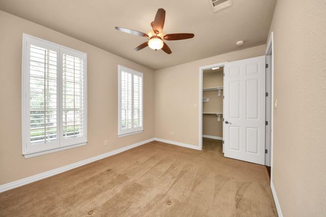 6 Bridgewood Cove Court, The Woodlands, TX 77381