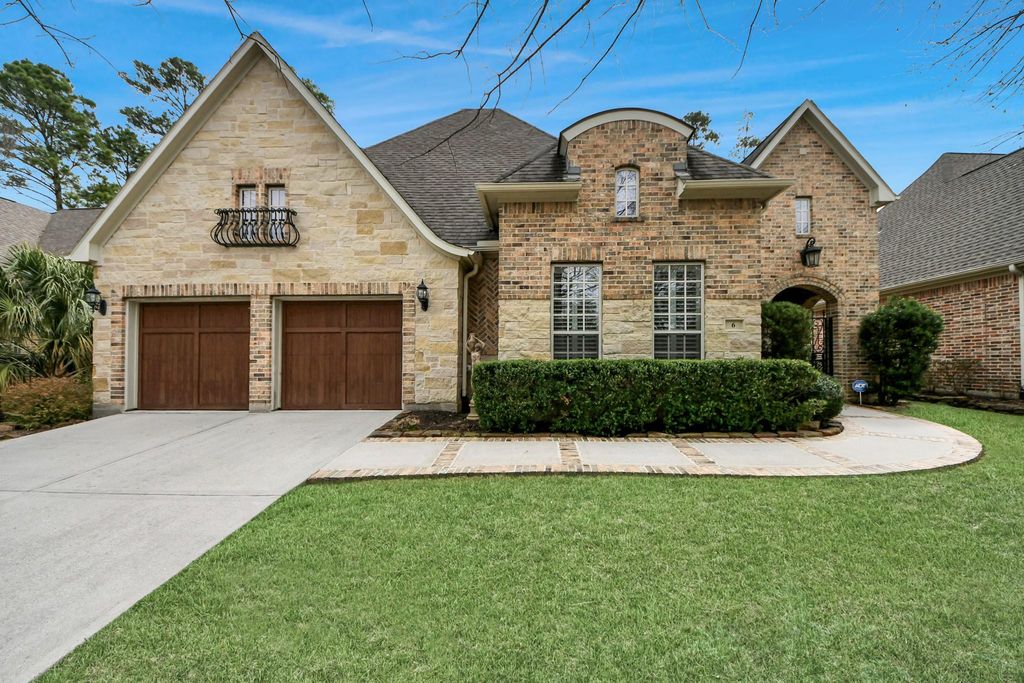 6 Bridgewood Cove Court, The Woodlands, TX 77381