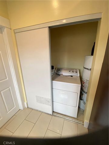 1331 Atlantic Avenue, Long Beach, CA 90813