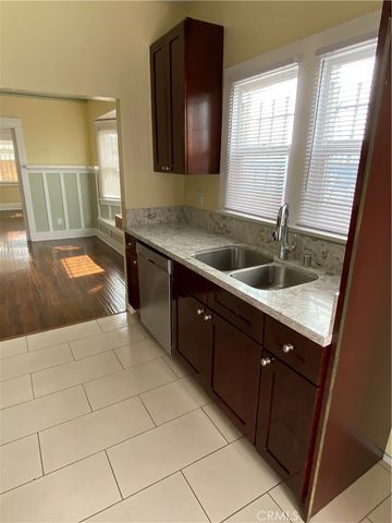 1331 Atlantic Avenue, Long Beach, CA 90813