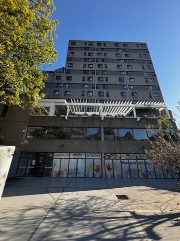 1560 Beacon St 3rd Floor, Brookline, MA 02446