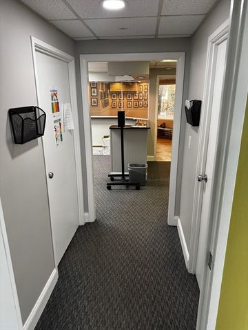 1560 Beacon St 3rd Floor, Brookline, MA 02446