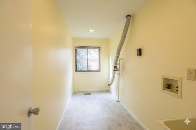 6208 LEEKE FOREST CT, Bethesda, MD 20817