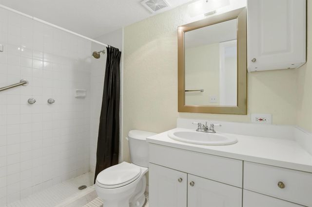 2534 Boundbrook Drive S 116, West Palm Beach, FL 33406