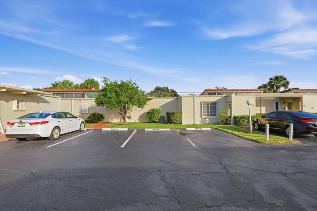 2534 Boundbrook Drive S 116, West Palm Beach, FL 33406