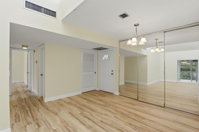 2534 Boundbrook Drive S 116, West Palm Beach, FL 33406