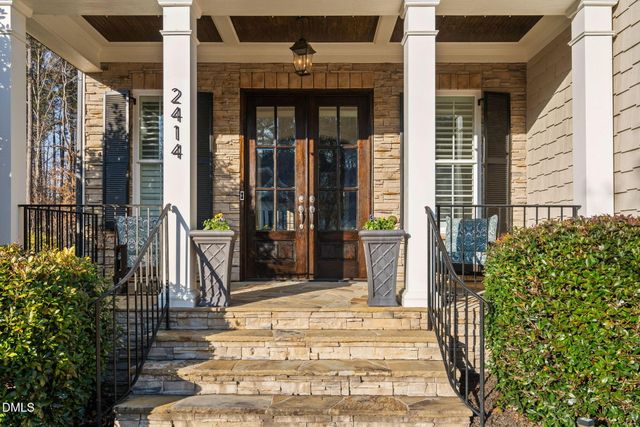 2414 Vetrina Way, Apex, NC 27502