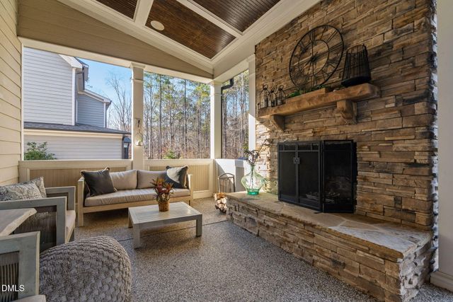 2414 Vetrina Way, Apex, NC 27502