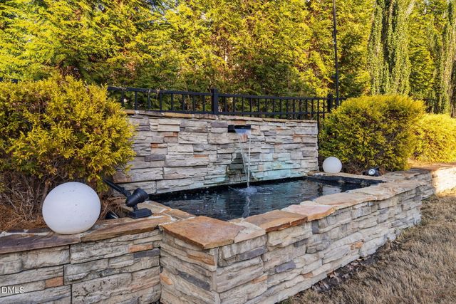 2414 Vetrina Way, Apex, NC 27502