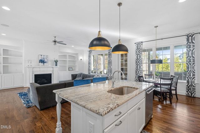 2414 Vetrina Way, Apex, NC 27502