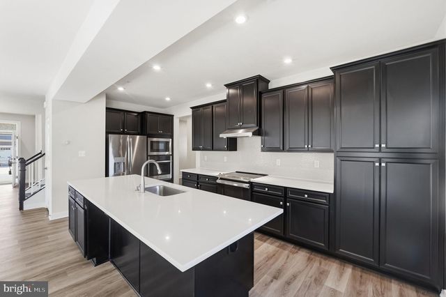 2570 SKEETER CT, Waldorf, MD 20603